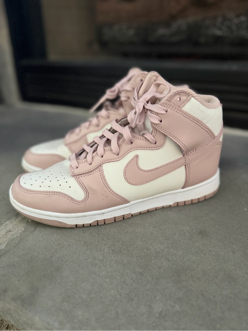 Nike Dunk High Sneakers Women’s 8.5 Blush/White